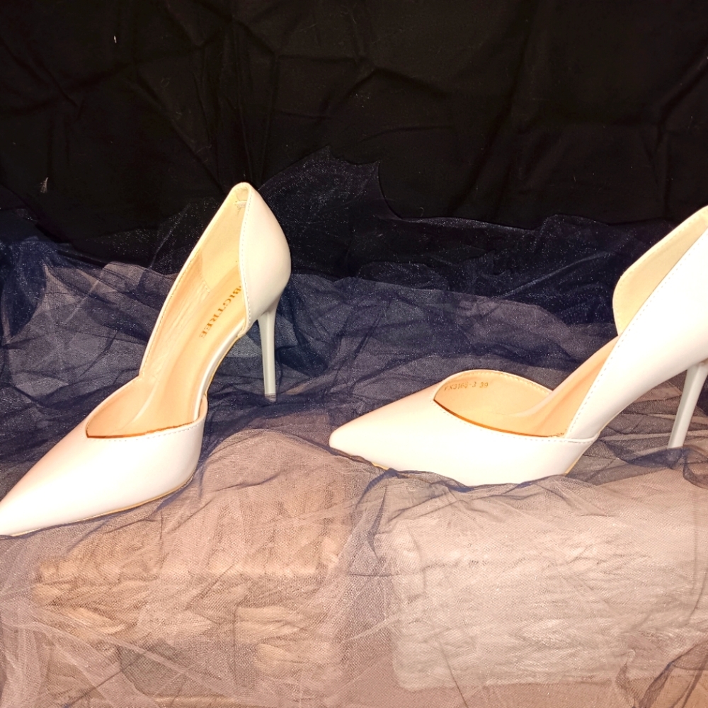2in, Pointed Heel, Off White
